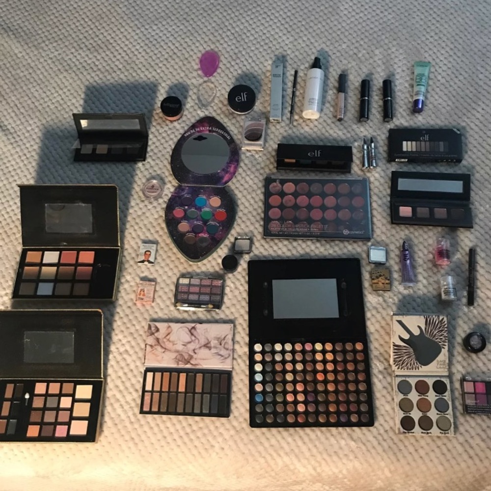 HUGE MAKEUP BUNDLE MIX